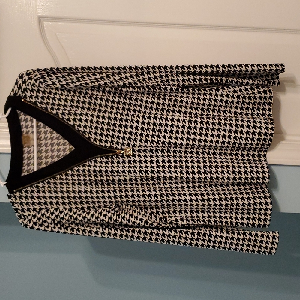 Long sleeve with zipper detail